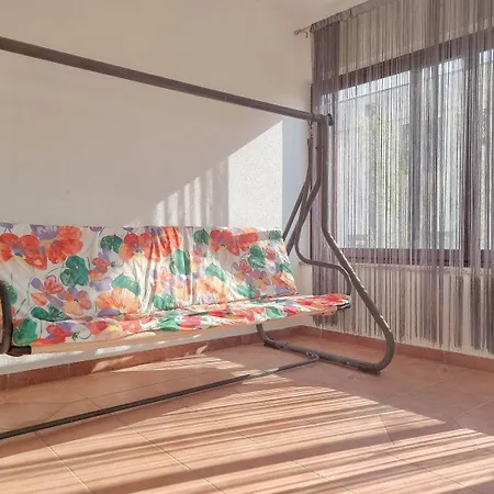 Appartement Modernes Studio-apartment Mit Whirlpoolbadewanne, Terrasse, Privatparkplatz